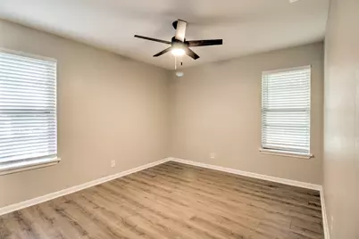 327 W McKinney Street, Pilot Point, TX 76258 - Photo 20