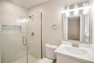 327 W McKinney St, Pilot Point, TX 76258 - Photo 18