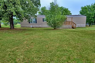 504 Fannin St, Nocona, TX 76255 - Photo 2