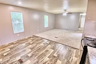 504 Fannin St, Nocona, TX 76255 - Photo 4