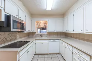 4334 Caprock Rd, Abilene, TX 79606 - Photo 10