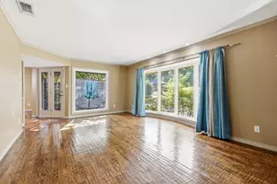 610 S Manus Dr, Dallas, TX 75224 - Photo 10