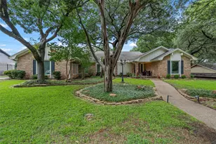 9913 Burgundy Ln, Woodway, TX 76712 - Photo 2