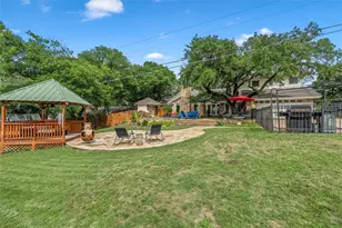 9913 Burgundy Ln, Woodway, TX 76712 - Photo 28