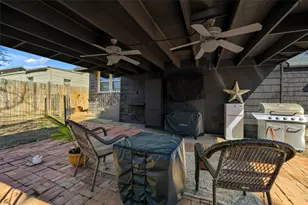 110 S Binkley St, Sherman, TX 75092 - Photo 36