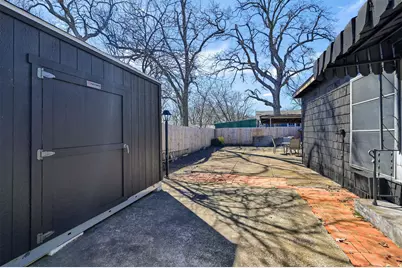 110 S Binkley Street, Sherman, TX 75092 - Photo 34