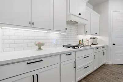 904 Fallbrook Avenue, Denton, TX 76210 - Photo 8
