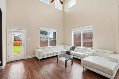 2427 Lismore Lane, Irving, TX 75063 - Photo 8