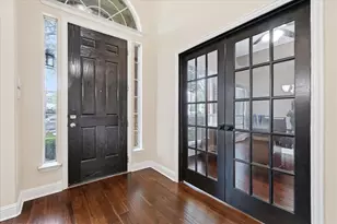 2427 Lismore Ln, Irving, TX 75063 - Photo 2
