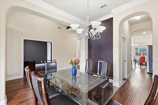 2427 Lismore Ln, Irving, TX 75063 - Photo 4