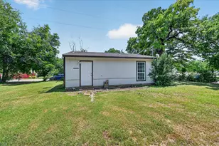 601 Royal St, Cleburne, TX 76031 - Photo 20