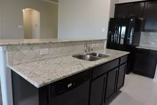 405 Eureka Ct, Burleson, TX 76028 - Photo 10