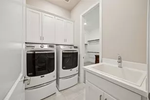 2521 Hampstead Ln., Carrollton, TX 75010 - Photo 18