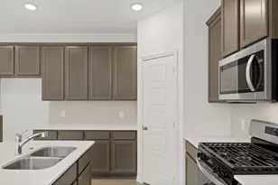 1644 Edgeway Dr, Aubrey, TX 76227 - Photo 4
