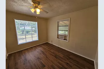 6540 Hollis Avenue, Dallas, TX 75227 - Photo 12