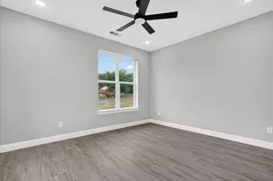 804 Premier, Grand Prairie, TX 75051 - Photo 26