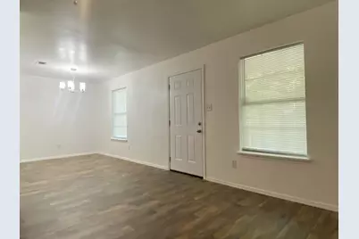 505 Red Springs Avenue, Mt Pleasant, TX 75455 - Photo 2