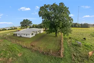 250 Williford St, Fairfield, TX 75840 - Photo 34