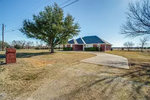 3722 Carrie Ln, Saint Paul, TX 75098 - Photo 4