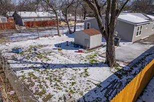 603 E Willingham St, Cleburne, TX 76031 - Photo 22