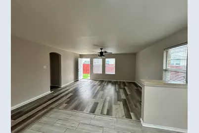 10445 Hideaway Trail, Fort Worth, TX 76131 - Photo 4