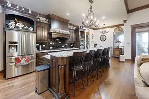1012 Catalina Bay Blvd, Granbury, TX 76048 - Photo 6