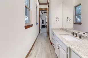 1012 Catalina Bay Blvd, Granbury, TX 76048 - Photo 18