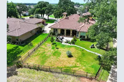 1012 Catalina Bay Boulevard, Granbury, TX 76048 - Photo 24