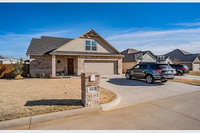 813 Acadia Court, Tolar, TX 76476 - Photo 2