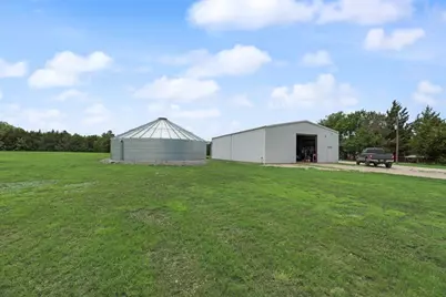 1070 County Road 3030, Bonham, TX 75418 - Photo 14