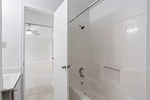 1122 Hidden Creek Dr, Mansfield, TX 76063 - Photo 18