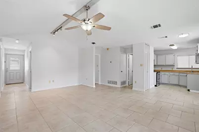 1122 Hidden Creek Drive, Mansfield, TX 76063 - Photo 10