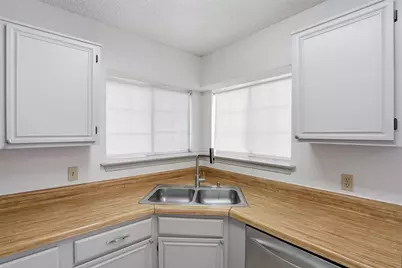 1122 Hidden Creek Drive, Mansfield, TX 76063 - Photo 14