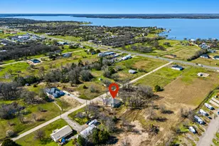 202 Dover Dr, West Tawakoni, TX 75474 - Photo 2