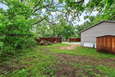 537 E Sears Street, Denison, TX 75021 - Photo 28