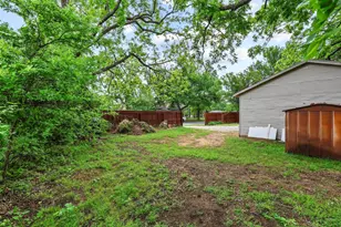 537 E Sears St, Denison, TX 75021 - Photo 28