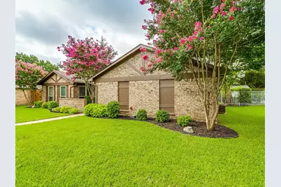 808 Sandhurst Drive, Plano, TX 75025 - Photo 2
