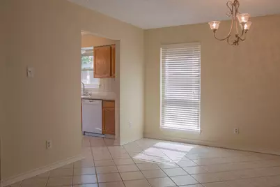 808 Sandhurst Drive, Plano, TX 75025 - Photo 8