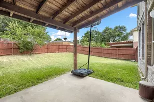 3926 Rolling Oaks Dr, Carrollton, TX 75007 - Photo 18
