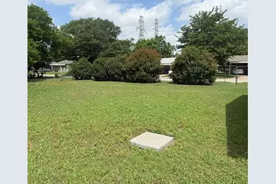 4428 Jane Anne Street, Haltom City, TX 76117 - Photo 8