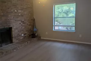 819 B Betty Ct, Hurst, TX 76053 - Photo 2
