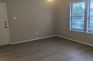 819 B Betty Ct, Hurst, TX 76053 - Photo 4