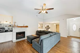 6400 Betsy Ross Dr, Arlington, TX 76002 - Photo 4