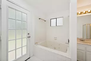 6400 Betsy Ross Dr, Arlington, TX 76002 - Photo 20