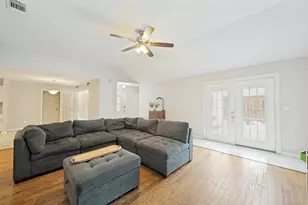 6400 Betsy Ross Dr, Arlington, TX 76002 - Photo 6