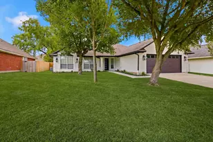 318 Landsburg Ln, College Station, TX 77845 - Photo 2
