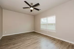 325 Niki Dr, Lewisville, TX 75057 - Photo 10