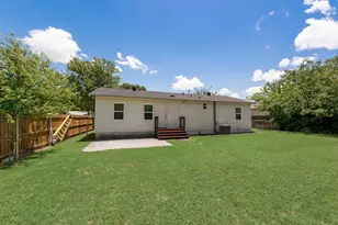 827 Taylor St, Lancaster, TX 75134 - Photo 32