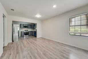 2704 Rosen Ave, Fort Worth, TX 76164 - Photo 4
