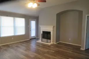 1861 Serena Dr, Lancaster, TX 75134 - Photo 6